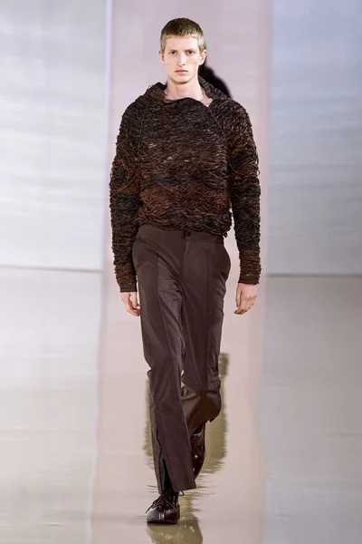 Look 12